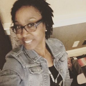 Meet your Posher, Simone